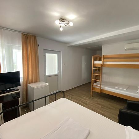 Casa Ciobi 호텔 Două Mai 객실 사진