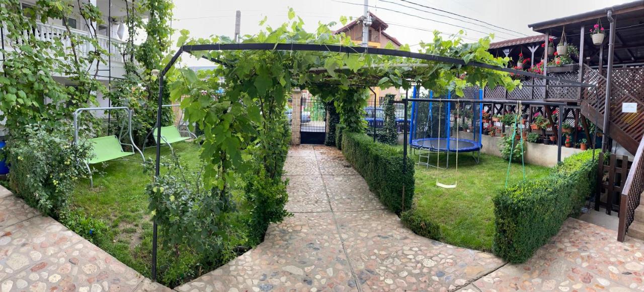 Casa Ciobi 호텔 Două Mai 외부 사진