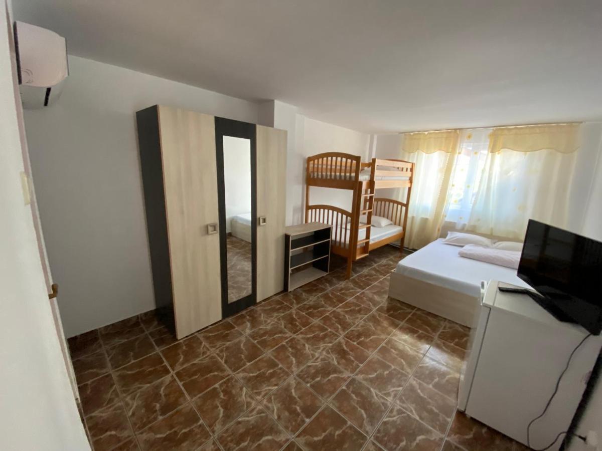 Casa Ciobi 호텔 Două Mai 외부 사진