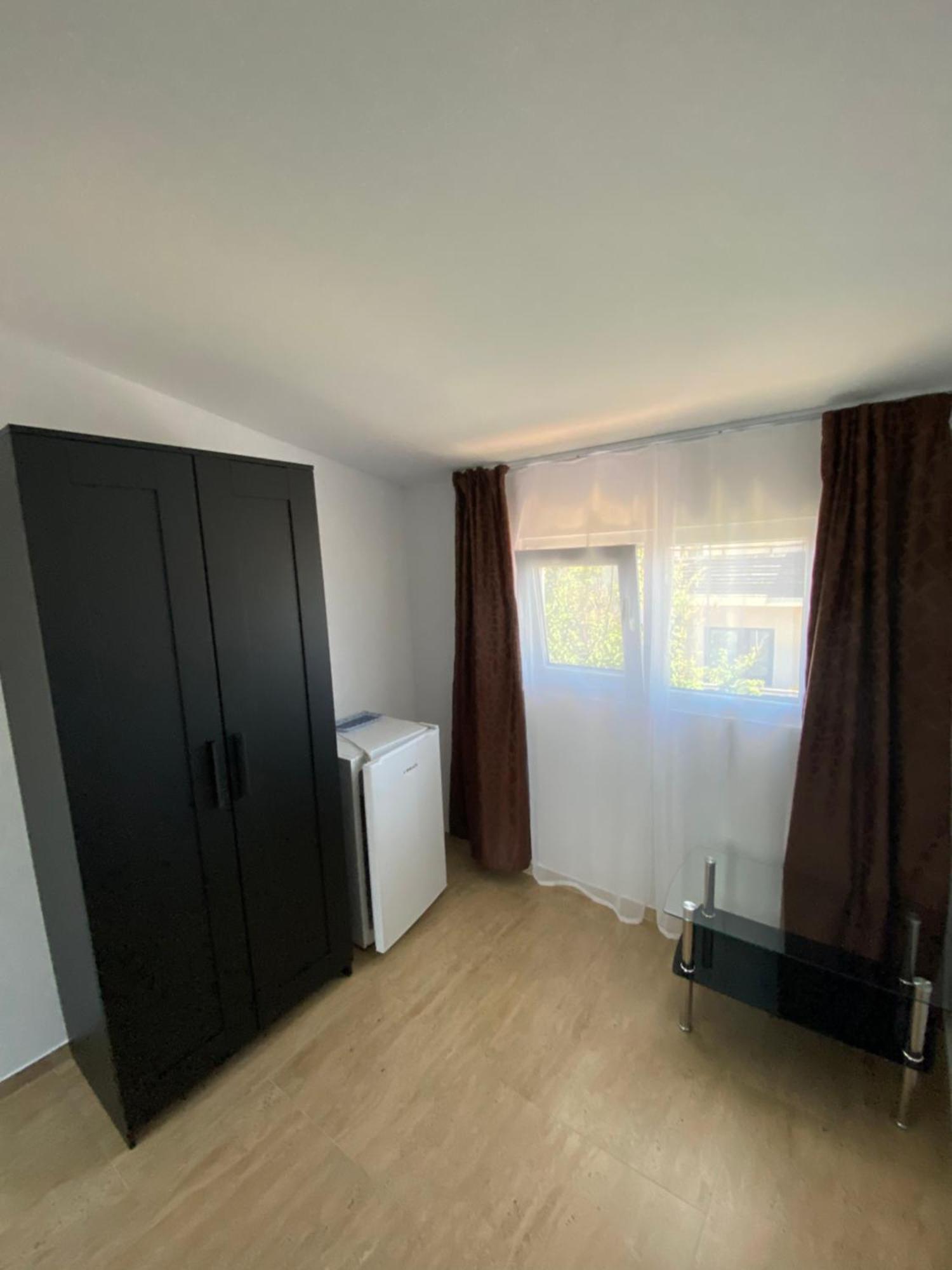 Casa Ciobi 호텔 Două Mai 외부 사진