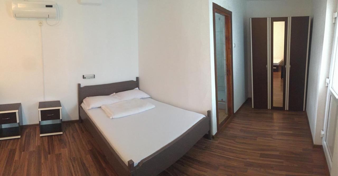Casa Ciobi 호텔 Două Mai 외부 사진